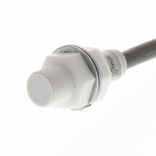 E2FQ-X2F1 Endüktif sensör, PTFE gövde, kısa, M12, düz kafa, 2mm, 3 kablolu, DC, PNP-NA, 2m kablolu E2FQ1021M